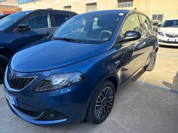 LANCIA CERTIFIED Lancia Ypsilon 1.0 Firefly 70cv Hybrid Platino Usata - City Car Ibrido Blu - Palermo - 2412924_4