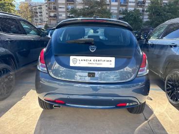 LANCIA CERTIFIED Lancia Ypsilon 1.0 Firefly 70cv Hybrid Platino Usata - City Car Ibrido Blu - Palermo - 2412924_5