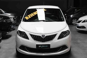 LANCIA CERTIFIED Lancia Ypsilon 1.0 Firefly 5 Porte S And S Hybrid Silver Usata - City Car Ibrido Bianco - Carmagnola - 2413769_2