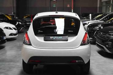 LANCIA CERTIFIED Lancia Ypsilon 1.0 Firefly 5 Porte S And S Hybrid Silver Usata - City Car Ibrido Bianco - Carmagnola - 2413769_5