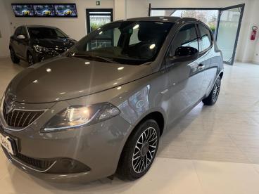 LANCIA CERTIFIED Lancia Ypsilon 1.0 Firefly 5 Porte S And S Hybrid Platino Usata - City Car Ibrido Grigio - Benevento - 2415815_2