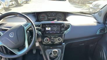 LANCIA CERTIFIED Lancia Ypsilon 1.0 Firefly 70 Cv Start And Amp,stop Hybrid Gold Usata - City Car Ibrido Grigio - Fisciano - 2416377_5