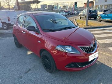 LANCIA CERTIFIED Lancia Ypsilon 1.0 Firefly 70cv S&s Hybrid Silver Usata - City Car Ibrido Rosso - Roma - 2416704_3