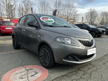 LANCIA CERTIFIED Lancia Ypsilon 1.0 Firefly 70cv Hybrid Gold Usata - City Car Ibrido Grigio - Torino - 2417057_3
