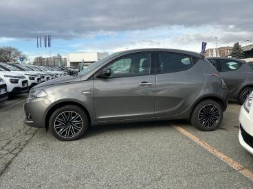 LANCIA CERTIFIED Lancia Ypsilon 1.0 Firefly 70cv Hybrid Gold Usata - City Car Ibrido Grigio - Torino - 2417057_4
