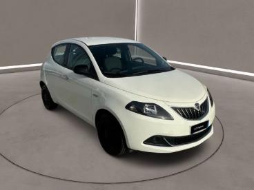 LANCIA CERTIFIED Lancia Ypsilon 3aª Serie - 1.0 Firefly 5 Porte S And S Hybrid Si Usata - City Car Ibrido Bianco - Melilli - 2418101_1