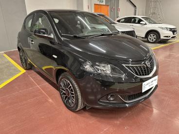 LANCIA CERTIFIED Lancia Ypsilon 1.0 Firefly 70cv Hybrid Platino Usata - City Car Ibrido Nero - Milano - 2418251_3