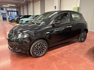 LANCIA CERTIFIED Lancia Ypsilon 1.0 Firefly 70cv Hybrid Platino Usata - City Car Ibrido Nero - Milano - 2418251_4