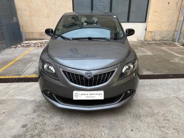 LANCIA CERTIFIED Lancia Ypsilon 1.0 Firefly 70cv Hybrid Platino Usata - City Car Ibrido Grigio - Milano - 2418252_2