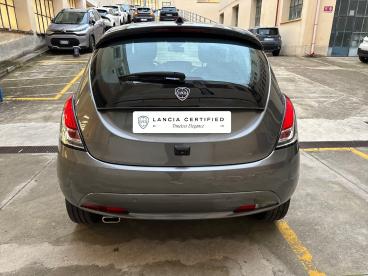 LANCIA CERTIFIED Lancia Ypsilon 1.0 Firefly 70cv Hybrid Platino Usata - City Car Ibrido Grigio - Milano - 2418252_5