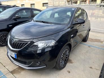 LANCIA CERTIFIED Lancia Ypsilon 1.0 Firefly 70cv Hybrid Platino Usata - City Car Ibrido Nero - Milano - 2418254_4