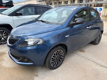 LANCIA CERTIFIED Lancia Ypsilon 1.0 Firefly 70cv Hybrid Platino Usata - City Car Ibrido Blu - Milano - 2418258_4