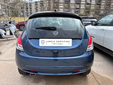 LANCIA CERTIFIED Lancia Ypsilon 1.0 Firefly 70cv Hybrid Platino Usata - City Car Ibrido Blu - Milano - 2418258_5