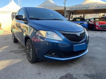 LANCIA CERTIFIED Lancia Ypsilon Ypsilon1.0 70 Cv S And Amp,s Hybrid Silver Plus Usata - City Car Ibrido Blu - Fisciano - 2418410_2