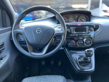 LANCIA CERTIFIED Lancia Ypsilon Ypsilon1.0 70 Cv S And Amp,s Hybrid Silver Plus Usata - City Car Ibrido Blu - Fisciano - 2418410_5