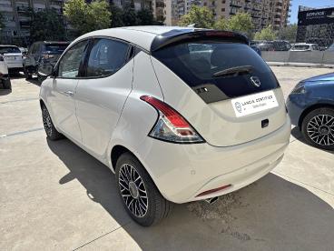 LANCIA CERTIFIED Lancia Ypsilon 1.0 Firefly 70cv Hybrid Platino Usata - City Car Ibrido Bianco - Palermo - 2418645_3