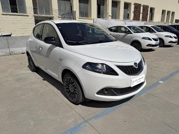 LANCIA CERTIFIED Lancia Ypsilon 1.0 Firefly 70cv Hybrid Platino Usata - City Car Ibrido Bianco - Palermo - 2418645_5