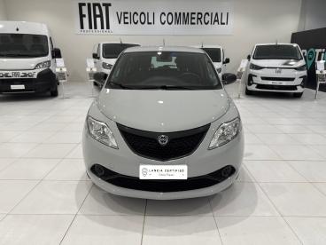 SPOTICAR Lancia Ypsilon 1.0 70cv Firefly Hybrid S&s Silver Usata - City Car Ibrido Grigio - Napoli - 1202419331_2