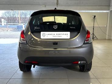 LANCIA CERTIFIED Lancia Ypsilon 1.0 Firefly 70cv Hybrid Gold Usata - City Car Ibrido Grigio - Milano - 2421684_5