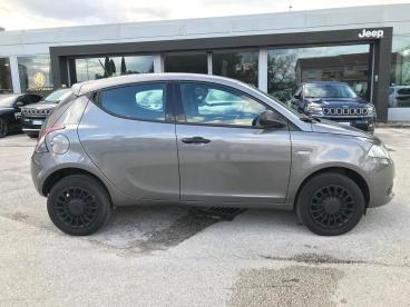 SPOTICAR Lancia Ypsilon 0.9 Twinair 70 Cv 5 Porte Metano Ecochic Usata - City Car Gpl-metano Grigio - Fabriano - 602422094_4