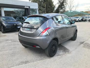 SPOTICAR Lancia Ypsilon 0.9 Twinair 70 Cv 5 Porte Metano Ecochic Usata - City Car Gpl-metano Grigio - Fabriano - 602422094_5
