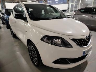 LANCIA CERTIFIED Lancia Ypsilon 1.0 70cv Hybrid Platino Promo Usata - City Car Ibrido Bianco - Cesena - 2423891_4
