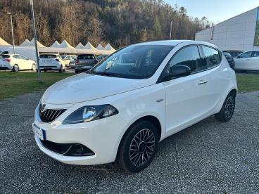 LANCIA CERTIFIED Lancia Ypsilon 1.0 Firefly 5 Porte S And S Hybrid Platino Usata - City Car Ibrido Bianco - La Spezia - 2424287_3
