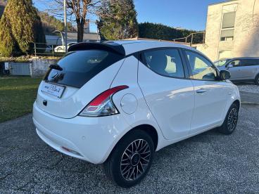 LANCIA CERTIFIED Lancia Ypsilon 1.0 Firefly 5 Porte S And S Hybrid Platino Usata - City Car Ibrido Bianco - La Spezia - 2424287_5