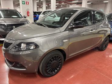 LANCIA CERTIFIED Lancia Ypsilon 1.0 Firefly 70cv S&s Hybrid Silver Usata - City Car Ibrido Grigio - Palermo - 2424600_4
