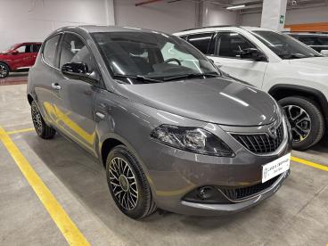 LANCIA CERTIFIED Lancia Ypsilon 1.0 Firefly 70cv Hybrid Platino Usata - City Car Ibrido Grigio - Palermo - 2424601_3