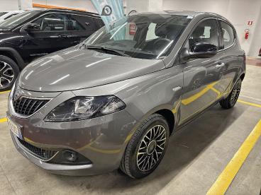 LANCIA CERTIFIED Lancia Ypsilon 1.0 Firefly 70cv Hybrid Platino Usata - City Car Ibrido Grigio - Palermo - 2424601_4