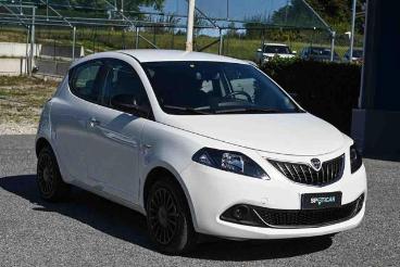 LANCIA CERTIFIED Lancia Ypsilon 1.0 Firefly 5 Porte S And S Hybrid Silver Usata - City Car Ibrido Bianco - Carmagnola - 2425221_3