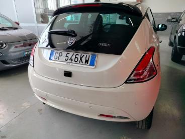 LANCIA CERTIFIED Lancia Ypsilon 1.0 Firefly 5 Porte S And S Hybrid Gold Usata - City Car Ibrido Bianco - Cesena - 2425250_4