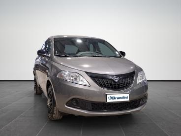 LANCIA CERTIFIED Lancia Ypsilon 1.0 Hybrid Silver S And S 70cv Usata - City Car Ibrido Grigio - Pistoia - 2425578_3