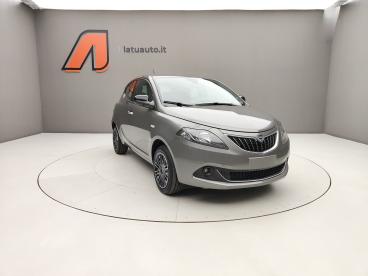 LANCIA CERTIFIED Lancia Ypsilon Iii 2021 1.0 70cv Hybrid Gold ( 5 Posti) Usata - City Car Ibrido Plug-in Grigio - Voghera - 2425892_3