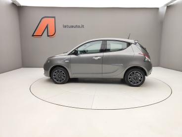 LANCIA CERTIFIED Lancia Ypsilon Iii 2021 1.0 70cv Hybrid Gold ( 5 Posti) Usata - City Car Ibrido Plug-in Grigio - Voghera - 2425892_4