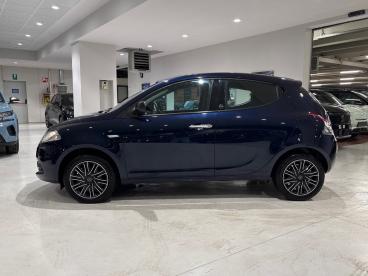 SPOTICAR Lancia Ypsilon 1.0 70cv Firefly Hybrid S&s Gold Usata - City Car Ibrido Blu - Sesto San Giovanni - 1202426367_4