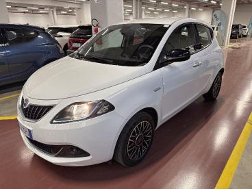 LANCIA CERTIFIED Lancia Ypsilon 1.0 Firefly 70cv Hybrid Platino Usata - City Car Ibrido Bianco - Palermo - 2426514_4