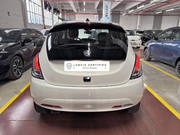 LANCIA CERTIFIED Lancia Ypsilon 1.0 Firefly 70cv Hybrid Platino Usata - City Car Ibrido Bianco - Palermo - 2426514_5