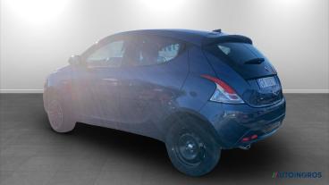 LANCIA CERTIFIED Lancia Ypsilon Iii 2021 1.0 Firefly Hybrid Platino S And S 70cv Usata - City Car Ibrido Blu - Torino - 2426862_3