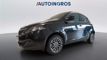 LANCIA CERTIFIED Lancia Ypsilon Iii 2021 1.2 Gold Gpl 69cv Usata - City Car  Nero - Torino - 2426863_1