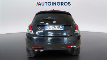 LANCIA CERTIFIED Lancia Ypsilon Iii 2021 1.2 Gold Gpl 69cv Usata - City Car  Nero - Torino - 2426863_4
