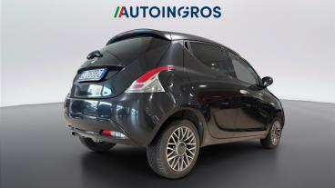LANCIA CERTIFIED Lancia Ypsilon Iii 2021 1.2 Gold Gpl 69cv Usata - City Car  Nero - Torino - 2426863_5