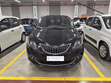 LANCIA CERTIFIED Lancia Ypsilon 1.0 Firefly 70cv Hybrid Platino Usata - City Car Ibrido Nero - Palermo - 2427057_2