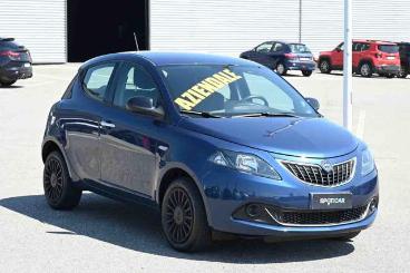 LANCIA CERTIFIED Lancia Ypsilon 1.0 Firefly 5 Porte S And S Hybrid Silver Usata - City Car Ibrido Blu - Carmagnola - 2427347_2
