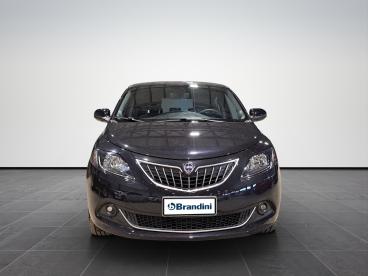 LANCIA CERTIFIED Lancia Ypsilon 1.0 Firefly Hybrid Gold S And S 70cv 5p.ti Usata - City Car Ibrido Nero - Pistoia - 2428176_2