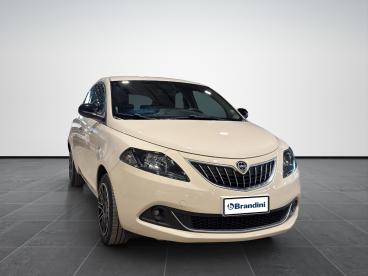 LANCIA CERTIFIED Lancia Ypsilon 1.0 Firefly Hybrid Gold S And S 70cv Usata - City Car Ibrido Beige - Pistoia - 2428177_3