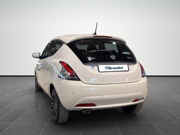 LANCIA CERTIFIED Lancia Ypsilon 1.0 Firefly Hybrid Gold S And S 70cv Usata - City Car Ibrido Beige - Pistoia - 2428177_4