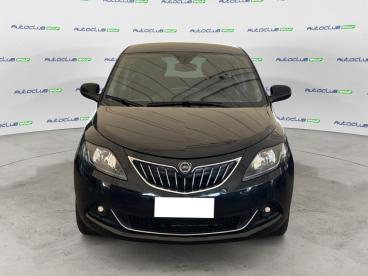 LANCIA CERTIFIED Lancia Ypsilon Iii 2021 1.0 Firefly Hybrid Platino S And S 70cv Usata - City Car Ibrido Nero - Bari - 2428937_2