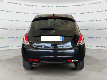 LANCIA CERTIFIED Lancia Ypsilon Iii 2021 1.0 Firefly Hybrid Platino S And S 70cv Usata - City Car Ibrido Nero - Bari - 2428937_5